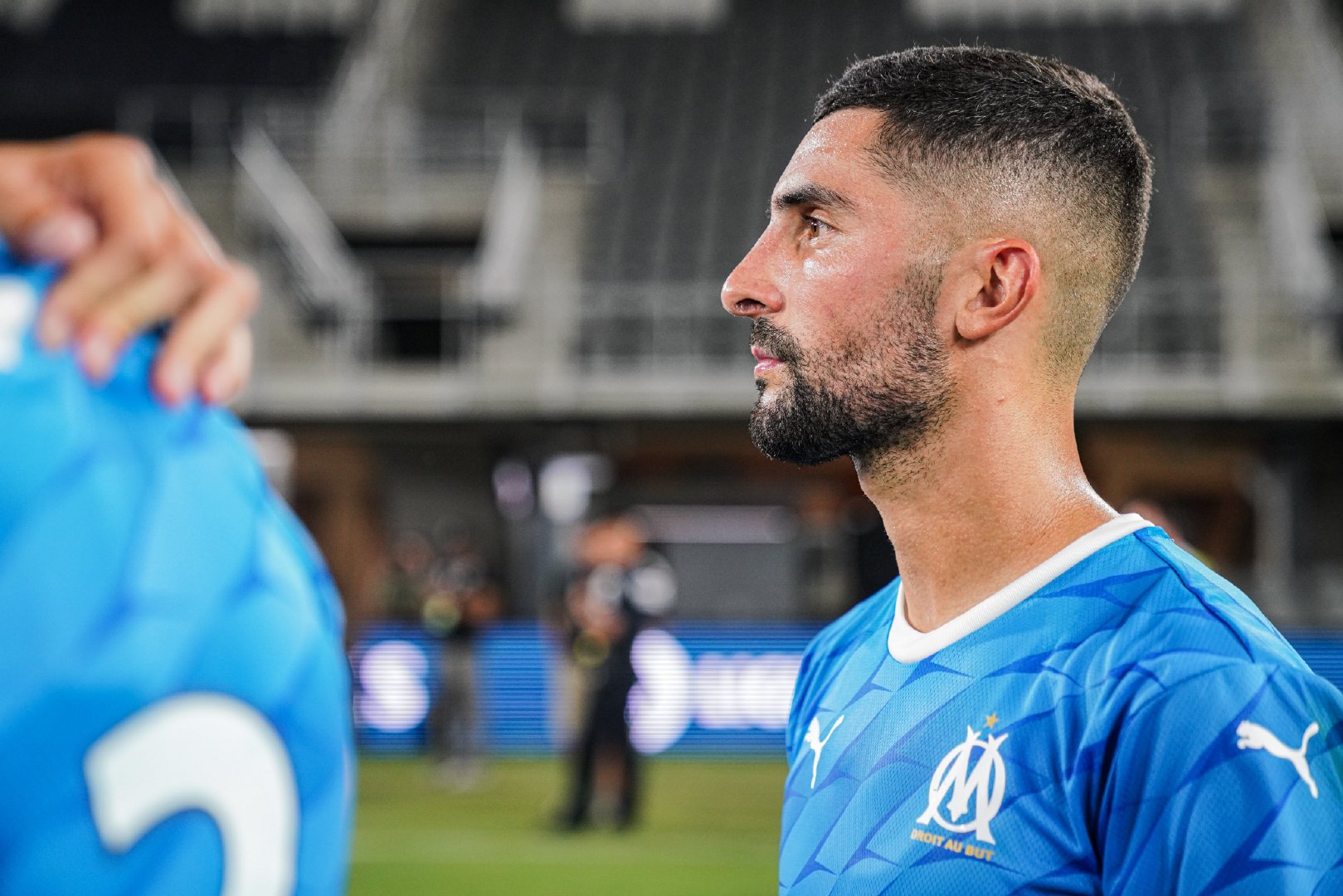 半自动铝条折弯机